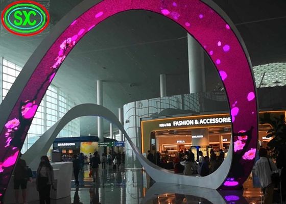 Εσωτερική Εξωτερική Οθόνη LED Κυλινδρική 360 Μοίρες με Βήμα Pixel 3.91mm