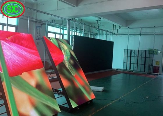 Καλή τιμή Επίδειξη των RGB P3 εσωτερικών πλήρων οδηγήσεων χρώματος με τις ενότητες 192*192mm σε απευθείας σύνδεση