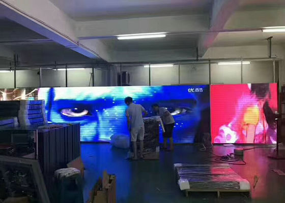 Καλή τιμή Προσαρμοσμένη P3 εσωτερική πλήρης χρώσης LED οθόνη LED ενοικίαση οθόνης 2500 Nits σε απευθείας σύνδεση