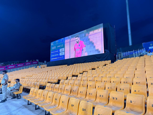 Διαφήμιση P6 LED οθόνη οθόνης 1R1G1B Διαμόρφωση των Pixel,960x960mm ντουλάπι,6000nit φωτεινότητα