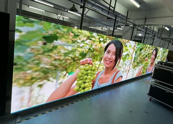 Μεταλλική πλήρης χρώσης οθόνη LED SMD2121 P4 εσωτερικής ενοικίασης για συναυλίες