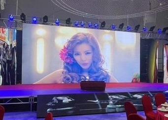 Εσωτερική οθόνη LED σκηνικό φόντο P5 σκηνή LED πεταμένη οθόνη αλουμινίου 960x960mm 3 χρόνια εγγύηση