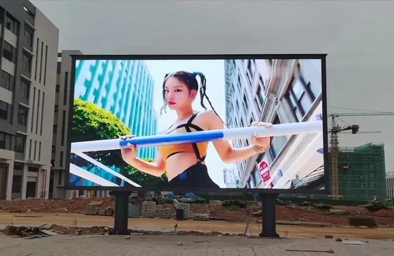 Εξωτερικό P10 LED χύτευσης αλουμινίου 960x960mm Ατσάλινο κουτί 3 χρόνια εγγύηση