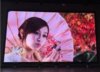 Εσωτερική οθόνη οθόνης LED πολύ λεπτής πλάκας για αίθουσες γάμων