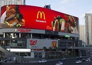 Εξωτερικό Αδιάβροχο P10 Εμπορική διαφήμιση LED Πίνακας διαφημίσεων οθόνη