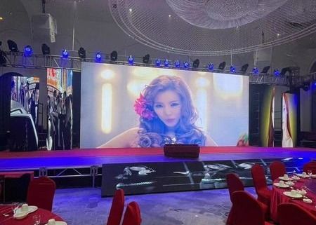 Καλή τιμή Ενοικίαση RGB HD Διαφήμιση LED οθόνη HD Αδιάβροχη 100000 ώρες σε απευθείας σύνδεση