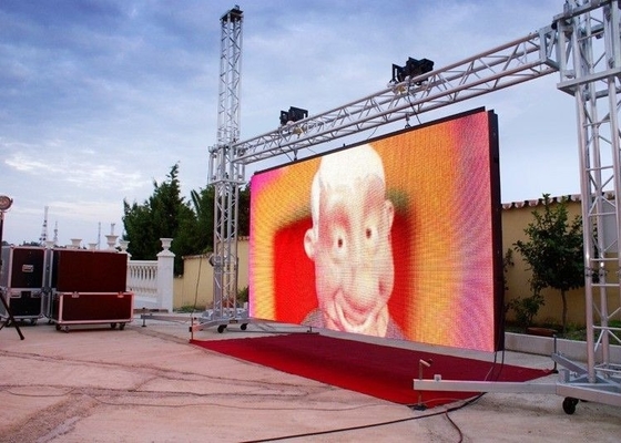 P6.67 Σιδηροδρομική οθόνη LED εξωτερική αδιάβροχη ψηφιακή διαφήμιση Πίνακα διαφημίσεων 2x3m