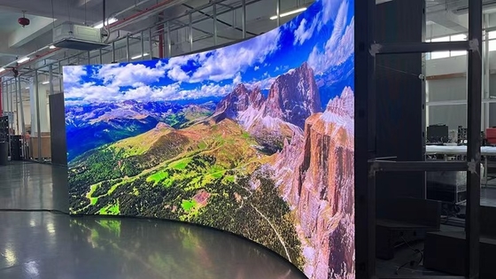 Προσαρμοσμένη Ευέλικτη εσωτερική οθόνη Full Color LED HD P1.5 Πάνω από 1300cd φωτεινότητα