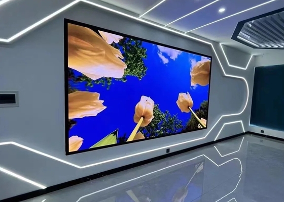 P5 Πρότυπο 640mmx640mm Πλήρης χρώσης εσωτερική κρεμασμένη οθόνη LED στο ντουλάπι αλουμινίου