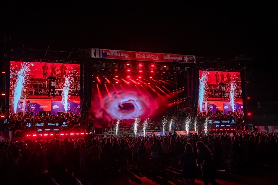 Μεγάλη οθόνη σκηνής ενοικίασης 7500cd/m2 Full Color LED Display Indoor Video Wall Event Υψηλή απόδοση