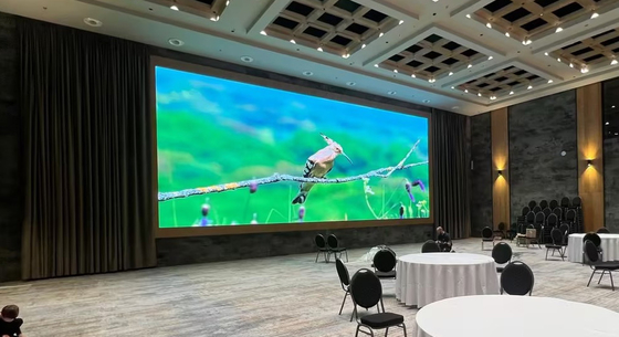 3840Hz Υψηλή ανανέωση και CS2033 IC Τα υψηλού επιπέδου χαρακτηριστικά της εσωτερικής πλήρους χρωματικής οθόνης LED P2