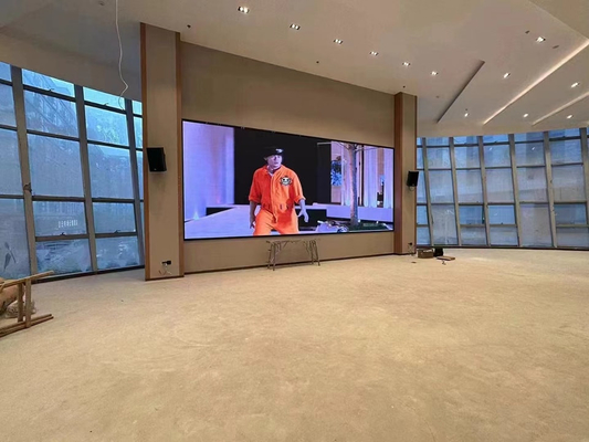 Εσωτερική οθόνη LED πλήρους χρώματος P4 HD Curved Video Wall 62500/m2 RGB 3 σε 1 24 μήνες Προσαρμοσμένο σχεδιασμό και ανταγωνιστικό