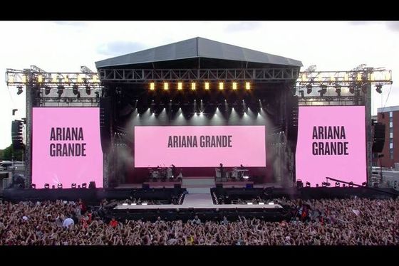 Υψηλή φωτεινότητα Full Color SMD LED Die-Cast Aluminium Screen P10, Σιδηρούν/Ατσάλι Slim Housing