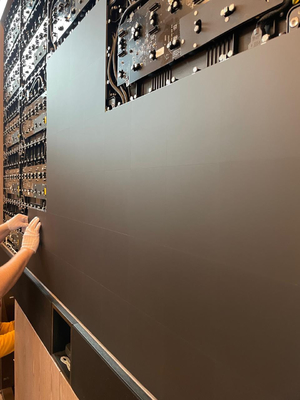 Cob Fine Pitch 4K P0.9 P1.25 P1.56 Εσωτερική οθόνη οθόνης LED Video Wall Videotron