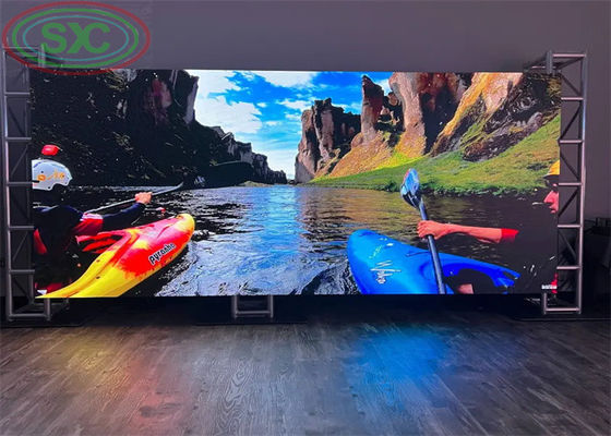 Ενοικίαση LED Display SMD2121 Λάμπες Απόσταση θέασης 3-50m Διαστάσεις ντουλαπιού 500*500mm Ιδανικό για αγορές χωρών