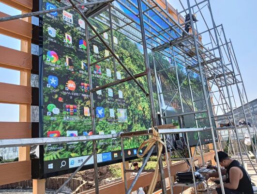Υπαίθρια Έγχρωμη Οθόνη LED με Σχεδιασμό Ελαφριάς Καμπίνας Quick Lock και Απρόσκοπτη Εγκατάσταση για Εγκατάσταση και Συντήρηση