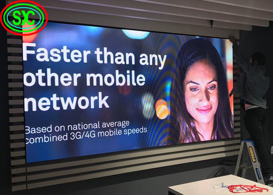 Ανθεκτική εσωτερική πλήρης χρωματική οθόνη LED P2.5 P3 P4 Για σκηνικό Φόντο εσωτερική οθόνη LED