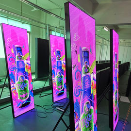 680x2000mm Διαφημιστικές οθόνες LED με ζωντανή διαμόρφωση χρωμάτων 1R1G1B