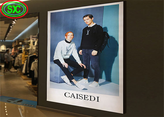 Μεταφορτώσιμη Ultra-Thin Indoor P3.91 LED αφίσα με αναδιπλούμενη στάθμη COB