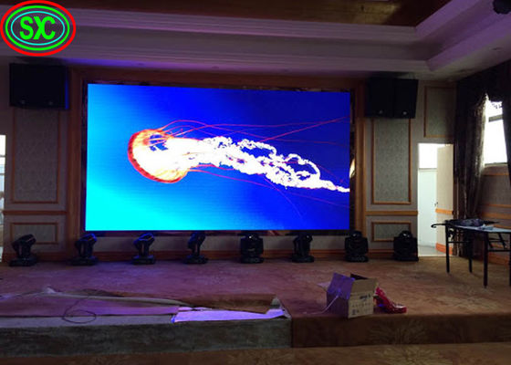 Η εσωτερική υψηλή φωτεινότητα διαφήμισης οδήγησε τις οθόνες 960*960mm οδηγημένοι γραφεία πίνακες διαφημίσεων