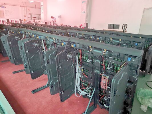 Επίδειξη 960*960mm των οδηγήσεων περιμέτρου σταδίων ποδοσφαίρου 5500cd/sqm P10