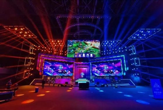 Εσωτερική οθόνη LED πλήρους χρώματος με RGB 3 σε 1 μέγεθος λάμπας SMD2121 και επεξεργασία σήματος 10 ή 14 bit για ομαλή και ζωντανή έξοδο βίντεο