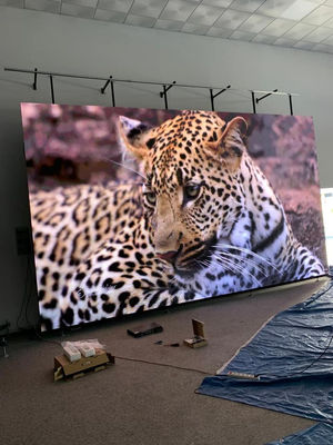 320X160mm Μέγεθος καλούπιας οθόνης Fine Pitch Led με ανάλυση 208*104 και υλικό αλουμινίου