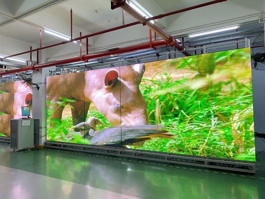 Εσωτερική Έγχρωμη Οθόνη LED Chip Μεγάλη Γωνία Θέασης Υψηλή Αναλογία Αντίθεσης Υψηλός Ρυθμός Ανανέωσης Γρήγορη Εγκατάσταση SMD P3