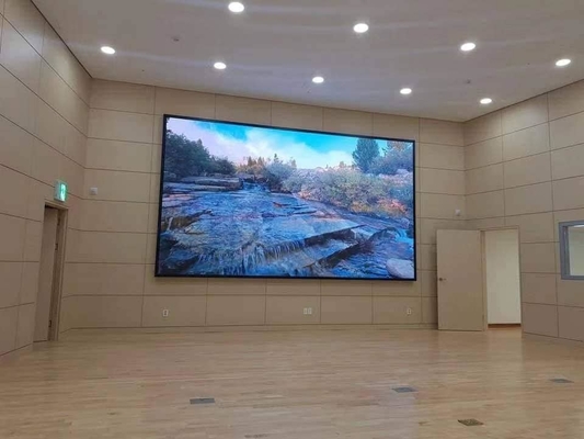 Π3 Εσωτερική οθόνη LED πλήρους χρώματος Μεγάλη φωτεινότητα και ρυθμιζόμενη ισορροπία λευκού Ιδανική για σκηνή