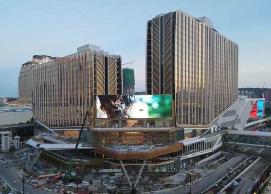 Εξωτερική οθόνη LED πλήρους χρώματος υψηλής ευκρίνειας P10 με 10000 σημεία / τετραγωνικό μέτρο για έντονη και σαφή απεικόνιση εικόνας