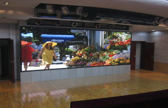 Εξαιρετικά λεπτό P4 RGB 3 σε 1 γραφεία αργιλίου οθόνης των οδηγήσεων SMD, υψηλή ανάλυση