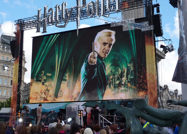 Εξωτερική Ενοικίαση Οθόνης LED P6 LED Οθόνη Χυτού Αλουμινίου Ελαφρύ Βάρος P1.5 COB