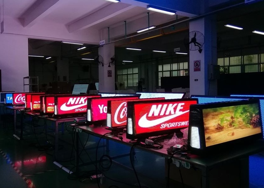 96*32 cm Κείμενο λειτουργίας οθόνης LED σήματος αυτοκινήτου με ασύγχρονη λειτουργία οδήγησης ελέγχου και κείμενο λειτουργίας οθόνης