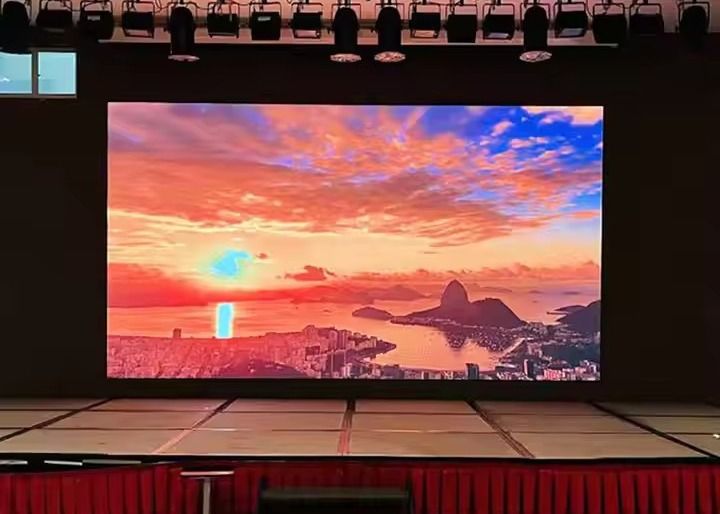 Μονάδα προβολέα ενοικίασης 2.604mm Βάρος 0.25 Kg με οθόνη προβολής