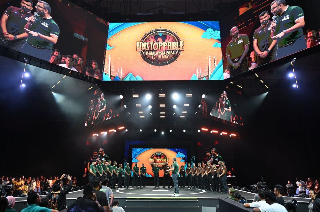 Εξωτερική ενοικίαση Αδιάβροχη οθόνη LED P4 Στάδιο RGB βίντεο Σταθερή οθόνη LED στο στάδιο