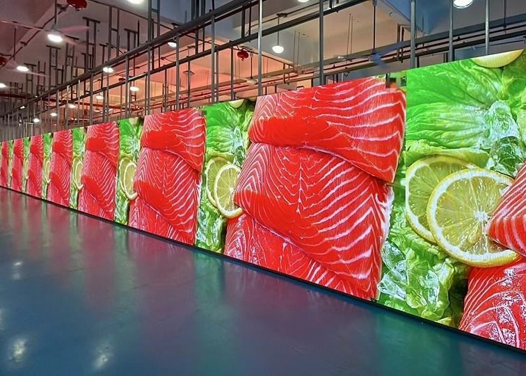 Υψηλής σταθερότητας εσωτερική διαφανής διαφανής οθόνη LED με ανθεκτικό σε καιρικές συνθήκες σχεδιασμό εξαιρετικά λεπτών πάνελ