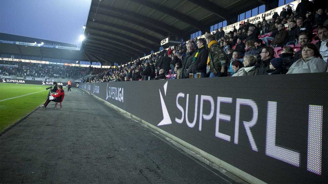 Ανάλυση των Pixel 40000Pixel/sqm Ανταγωνισμός Χάλυβα Χάλυβα Ψυχρού Ρολάρισμα Αρένα Σινιάζ για επαγγελματικές εκδηλώσεις