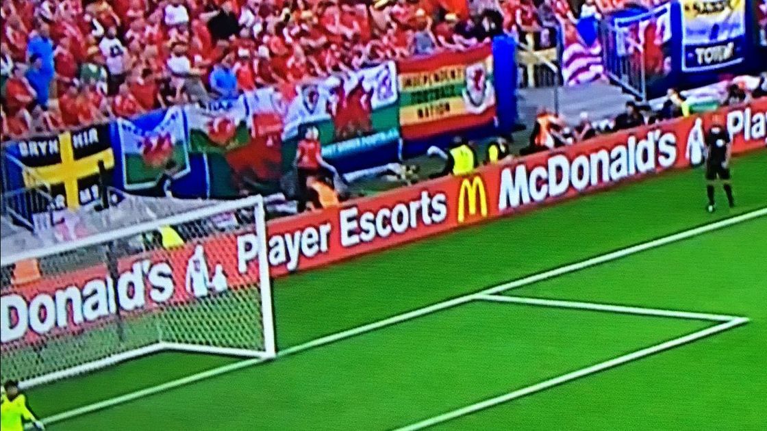 Φιλικό προς το χρήστη σύστημα ελέγχου πίνακα αποτελεσμάτων με P8 SMD Πίνακες αποτελεσμάτων LED αθλητικού σταδίου υψηλή αναλογία αντίθεσης 5000 1