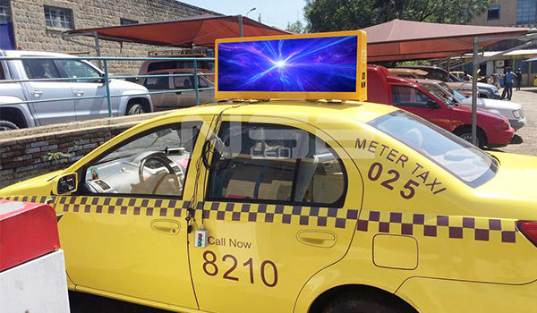 Διακόσμηση οθόνης 192*64 σημείων Οθόνη LED σήματος αυτοκινήτου για ασυνήθιστο έλεγχο και λειτουργία οδήγησης 96*32 cm
