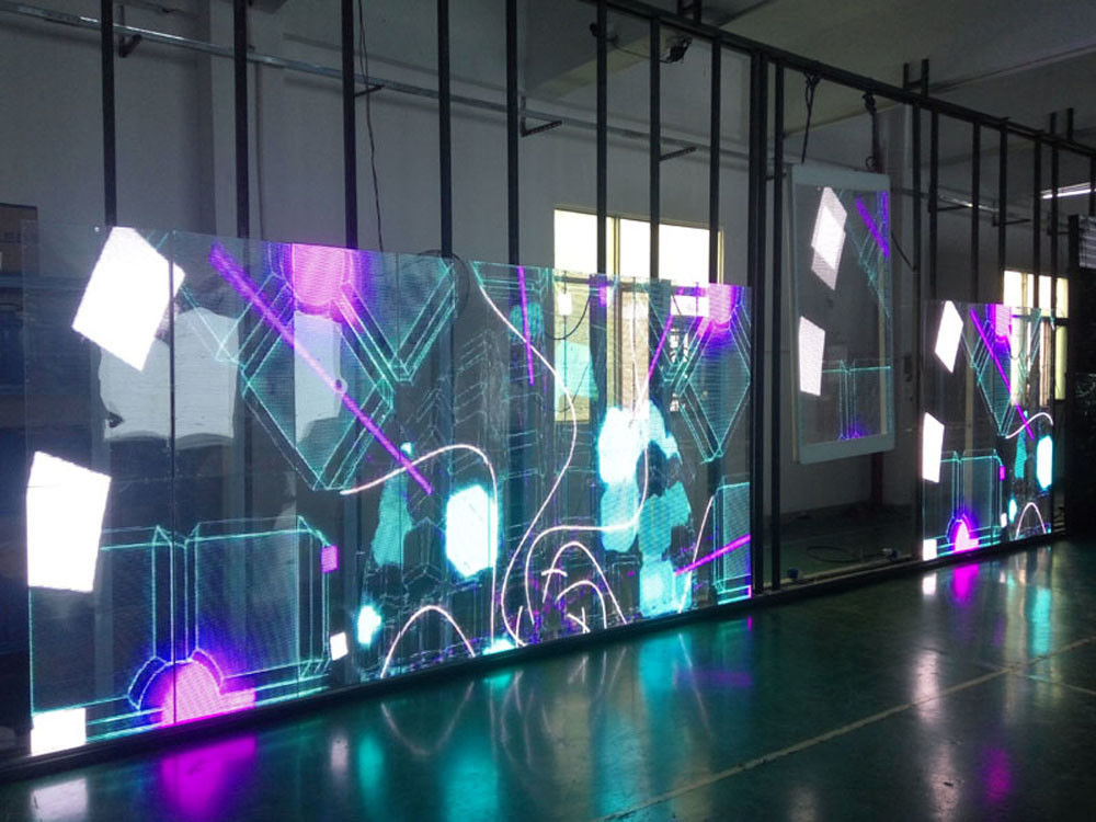 Π2.5 Π2.6 Π3.91 Διαφανής οθόνη LED Μεγάλη φωτεινότητα Εξωτερική οθόνη οθόνης LED από γυαλί παραθύρου