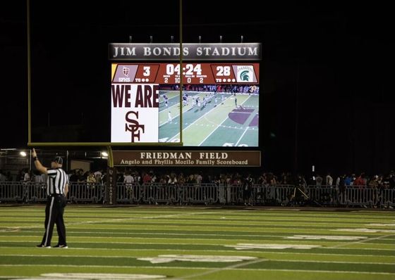 Υπαίθρια σταθερή επίδειξη P10 των οδηγήσεων εγκατάστασης SMD που διαφημίζει τη μεγάλη οθόνη επίδειξης των οδηγήσεων τοίχων των οδηγήσεων οθόνης των οδηγήσεων