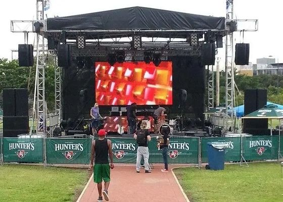 Καλή τιμή P10 Εξωτερική διαφημιστική οθόνη LED IP65 Αδιάβροχη 5000 cd/m2 σε απευθείας σύνδεση
