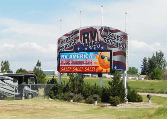 P5 Υπαίθρια Έγχρωμη LED Διαφημιστική Πινακίδα 5mm Απόσταση Pixel IP65 Αδιάβροχη