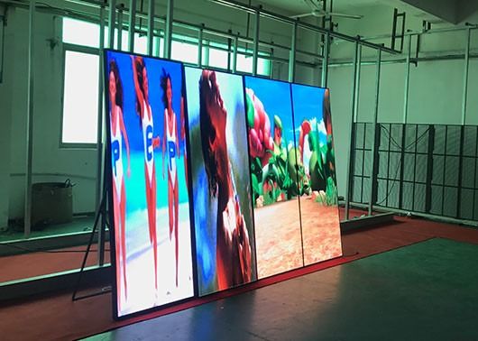 SMD2121 Chips LED Poster Display Πίνακα αλουμινίου 680x2000mm Μέγεθος οθόνης για οθόνη