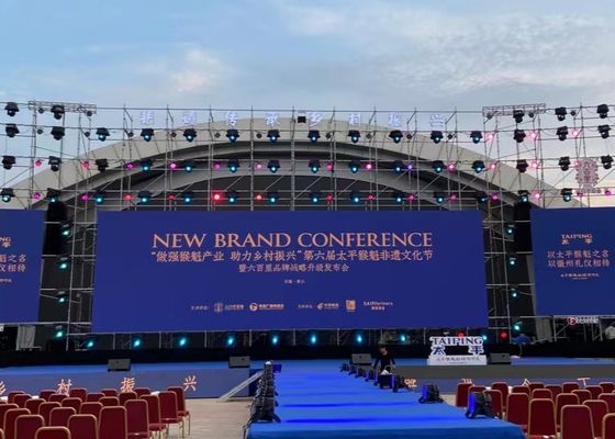 Πλήρης χρωματική οθόνη LED ενοικίασης Αδιάβροχη και λειτουργική θερμοκρασία -10-50 βαθμούς Κελσίου Ιδανική για εκδηλώσεις σε εξωτερικό χώρο