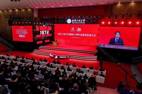 Εσωτερική οθόνη p4 Full Color LED υψηλής ανάλυσης οθόνη P4mm Σταθερή και ανθεκτική για διαφημιστικές λύσεις