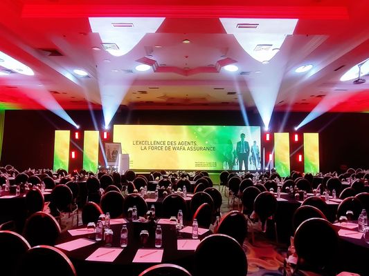 Εικονική οθόνη LED υψηλής ανάλυσης με φωτεινότητα 1000CD/SQM και πρότυπο CE/ROHS/FCC