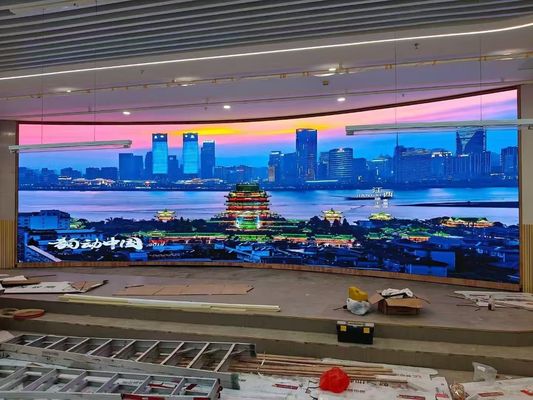 Εγκατάσταση καμπύλης Διαθέσιμη για ντουλάπια 500x500mm και 500x1000mm εσωτερικής οθόνης LED πλήρους χρώματος