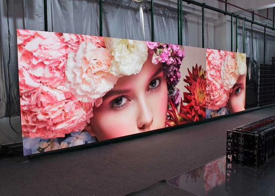 Καλή τιμή Indoor Die-Cast Aluminum/Exterior Rental Screen LED Display 1R1G1B P4 Module Size 256*128mm σε απευθείας σύνδεση
