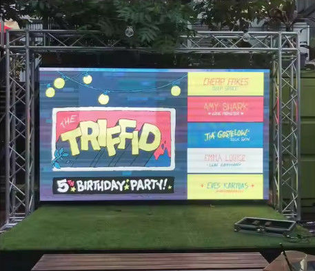 Αδιάβροχη IP65 1/20S Τρόπος οδήγησης Εξωτερική πλήρης χρωματική οθόνη LED 250000dots/sqm Πυκνότητα σημείων 5V/40A